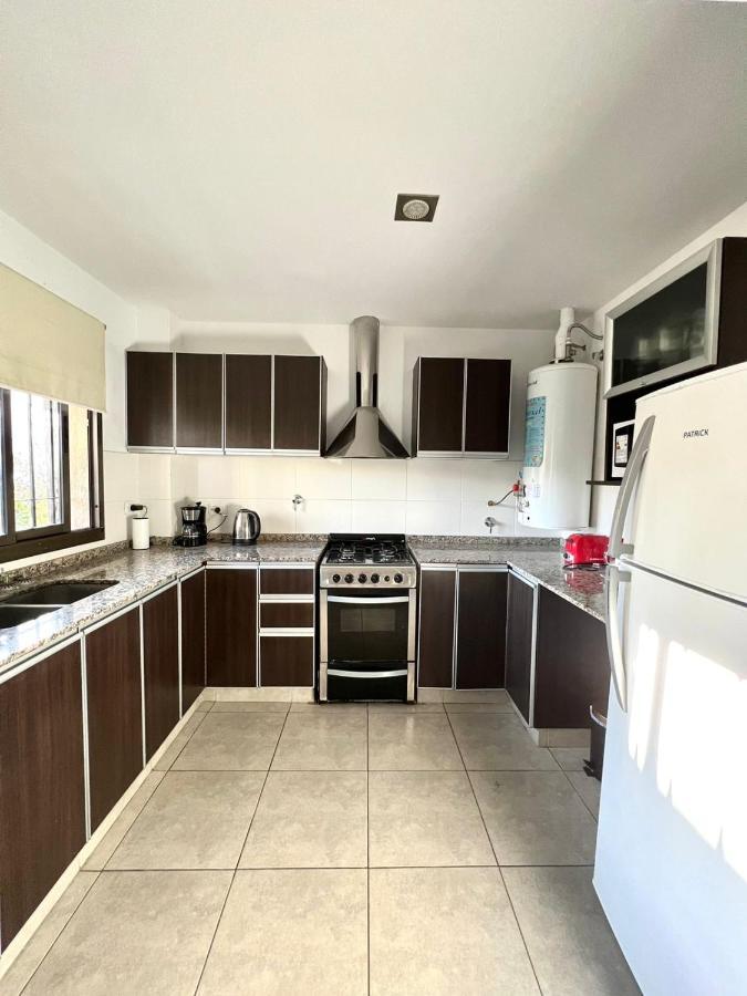 Luminoso Departamento En Zona Residencial Lägenhet Mendoza Exteriör bild