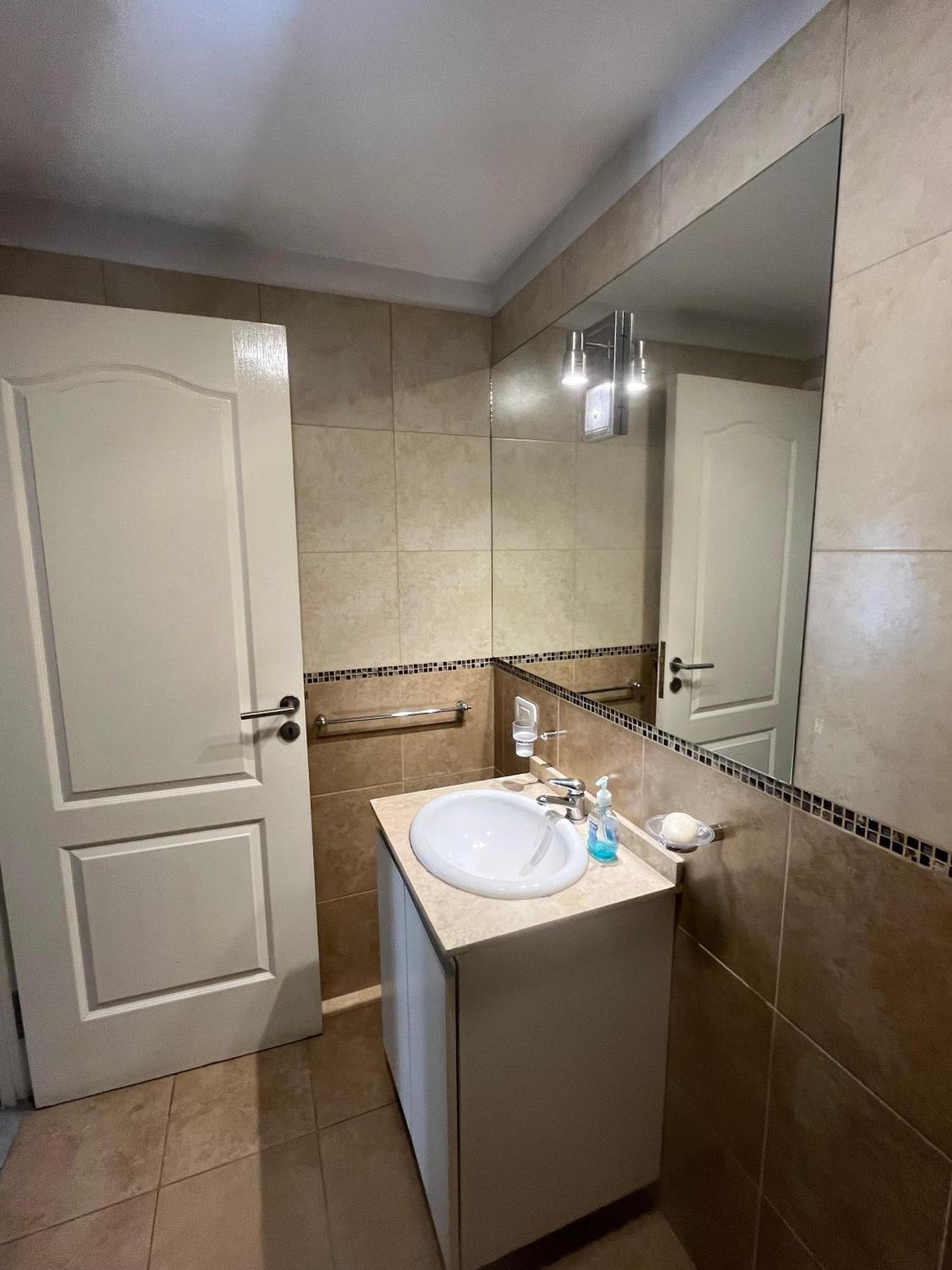 Luminoso Departamento En Zona Residencial Lägenhet Mendoza Exteriör bild